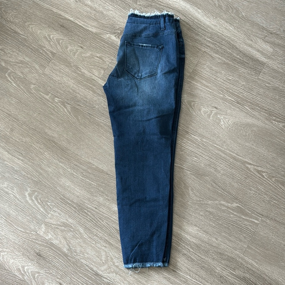 Fashion Nova chewed hem skinny jean